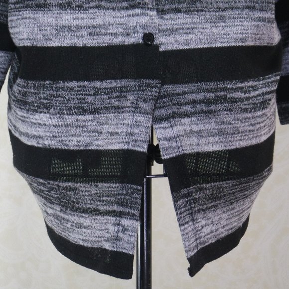 SOCIETY GIRL Black Grey Gray Stripes Button Accent Back 3/4 Sleeves Sweater Top - Picture 4 of 15